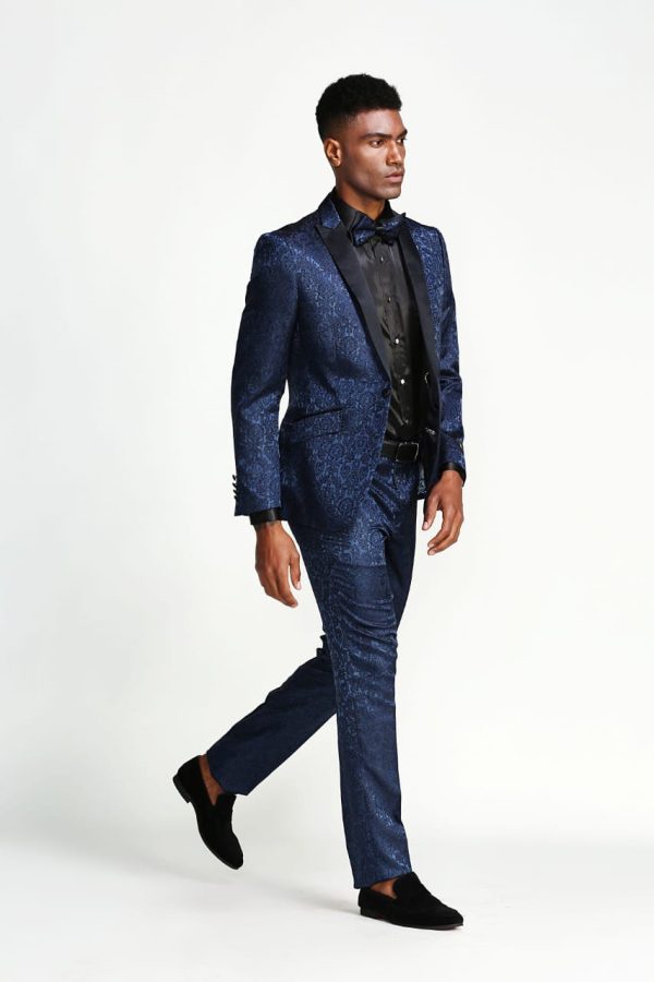 Traje para hombre azul navy bordado.