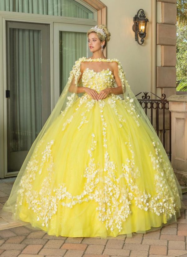Vestido de quince con capa Ref. 1725