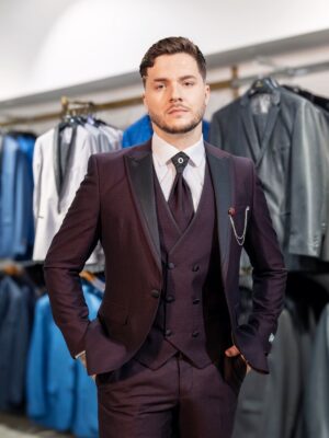 TRAJE DE GALA BORGOÑA Y BLACK