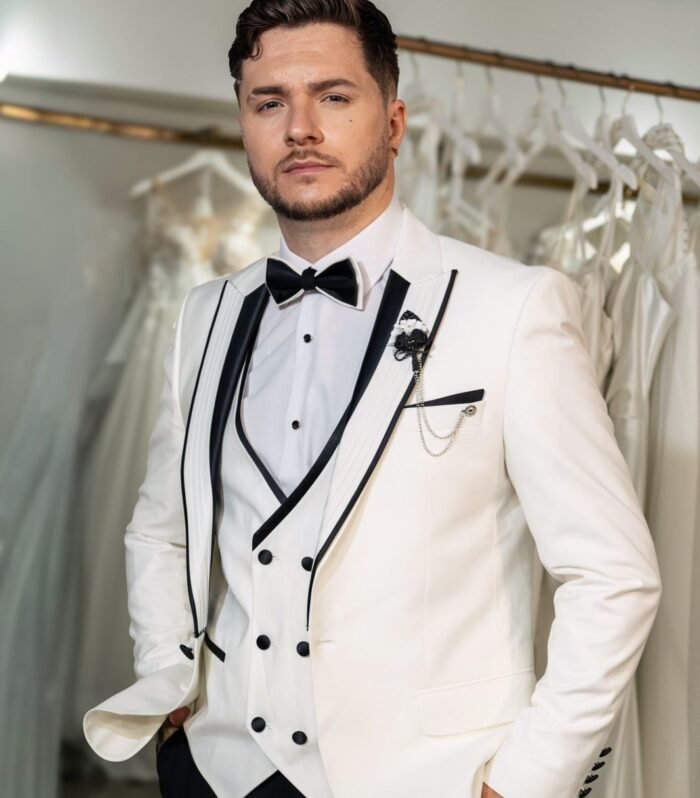 Traje de novio Imperial Ivory & Black